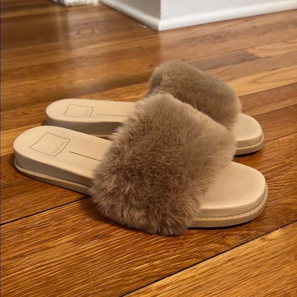 Dolce Vita Slippers Size 8